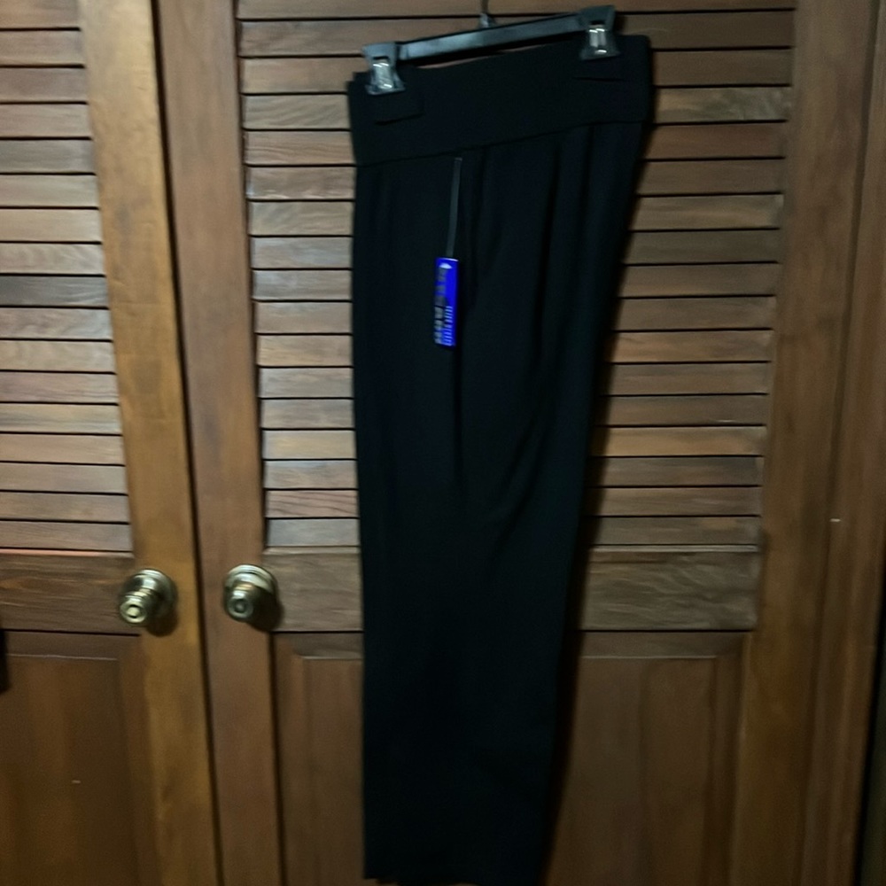 COPY - Very Very Nice Peter Nygard Slim pant .